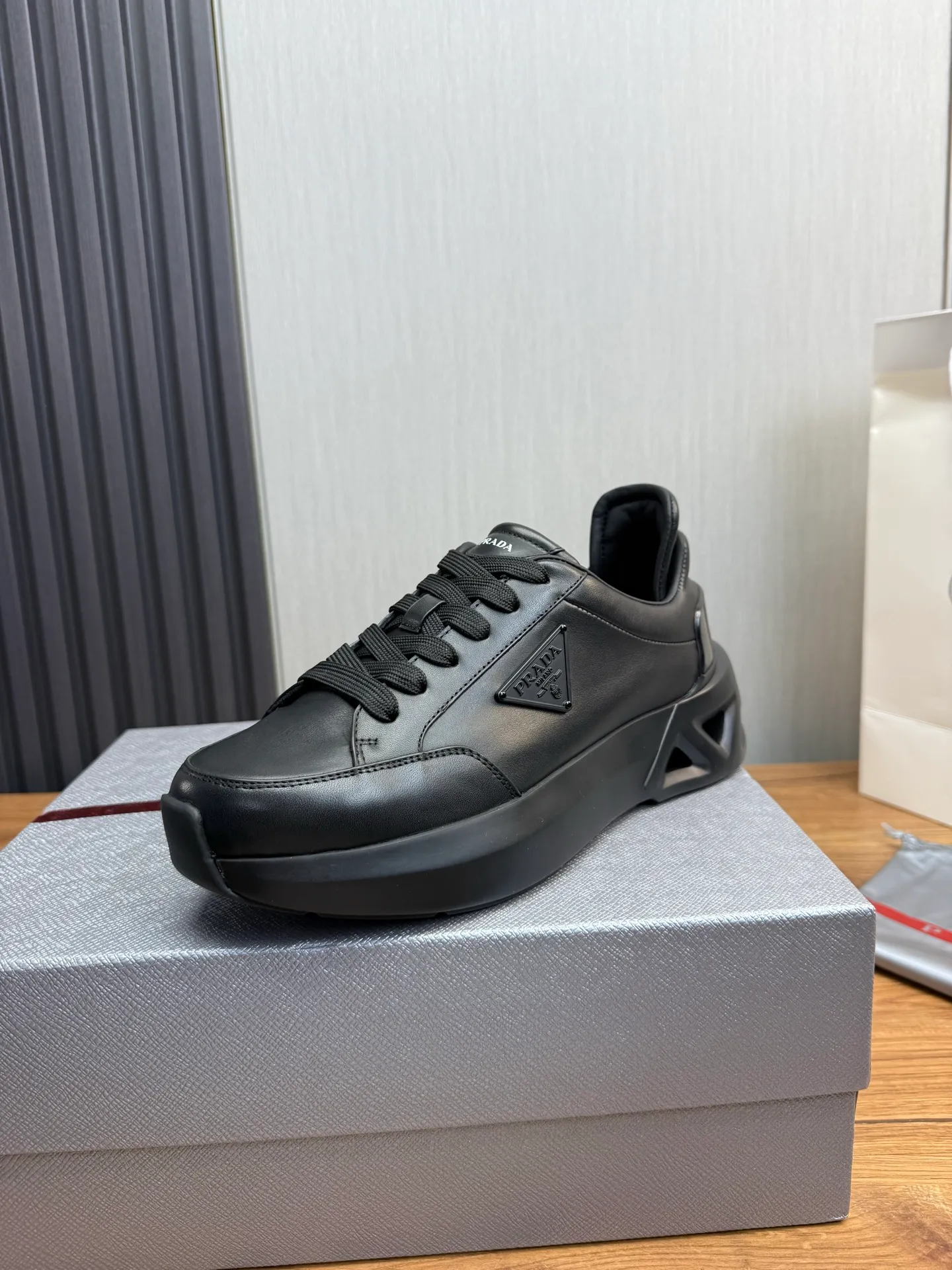 Men's shoes 💰660💰 [PRADA] Men's shoes are popular in the counter, high-quality shipments ✔️Official website synchronization, original imported cowhide + cowhide lining, 1⃣️ratio 1⃣️reproduction, original sole, 38-45